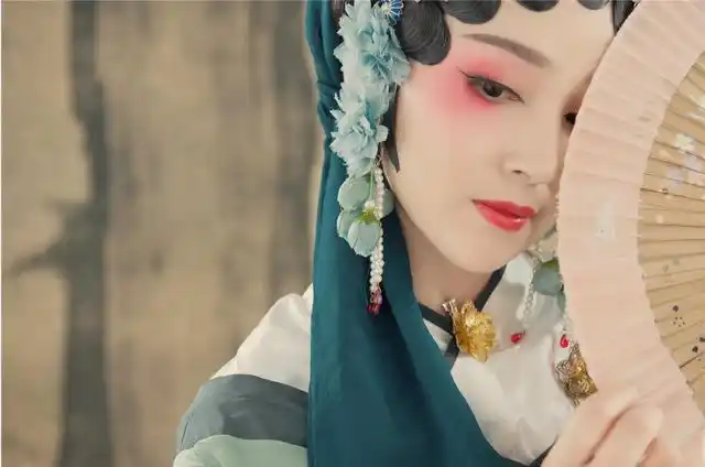 盘子女人坊古装摄影:一套戏曲风图片欣赏