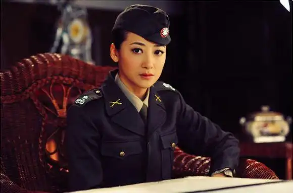 盘点影视剧中的高颜值美女特工周迅曾雅冬