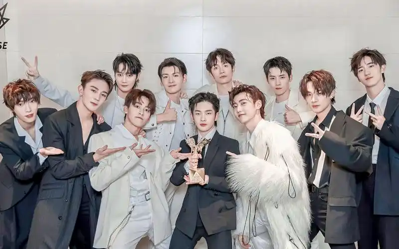 r1se蓄能季小团综高能混剪