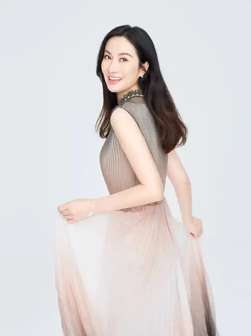 叶璇:国色天香,温婉大方,一个古典美女_高清图集_新浪网