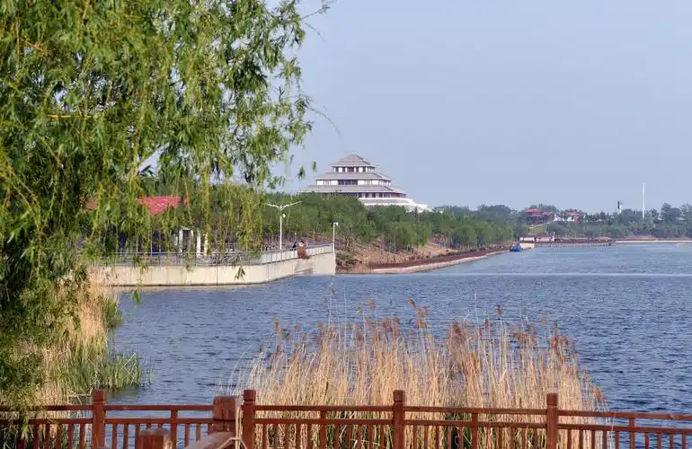 河南鹤壁暮春淇河美