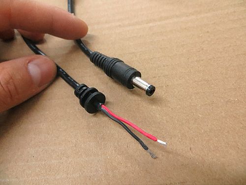 全铜dc55公头单头连接线dc55磁环卡位22awg监控连接线