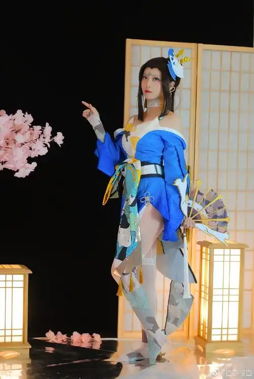cosplay超话王者荣耀超话白露很白超话#不知火舞魅语#传说灵猫会在