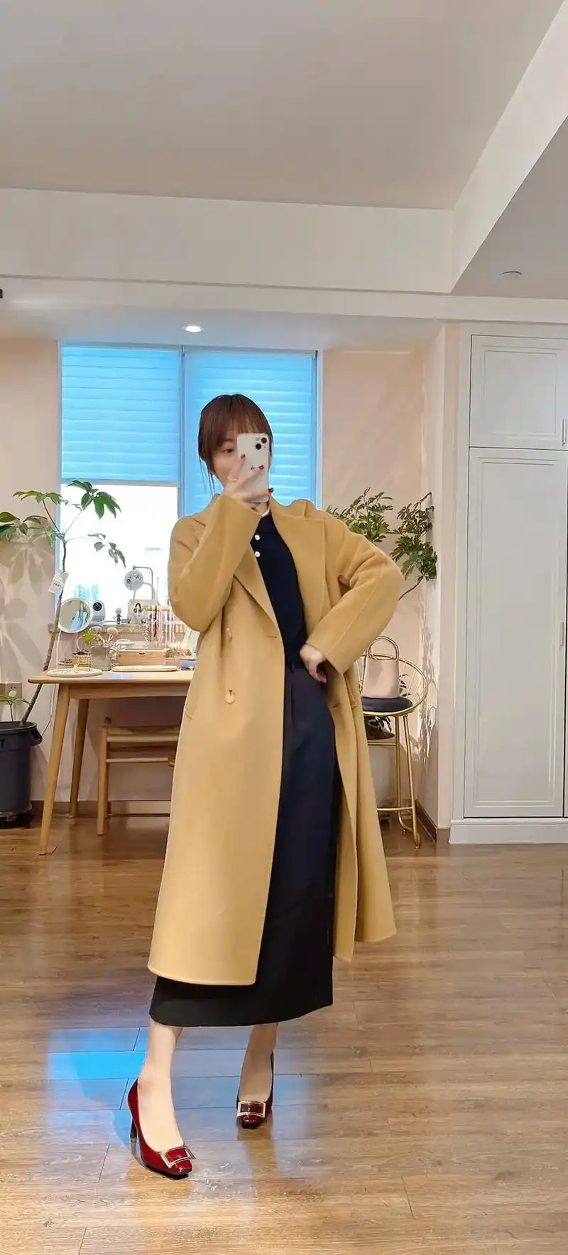 经典驼色大衣  #大衣 #小个子穿搭 #驼色大衣 #每日穿搭 - 抖音