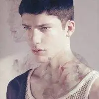 欧美男沧桑大叔头像帅气大叔头像伤感沧桑背影