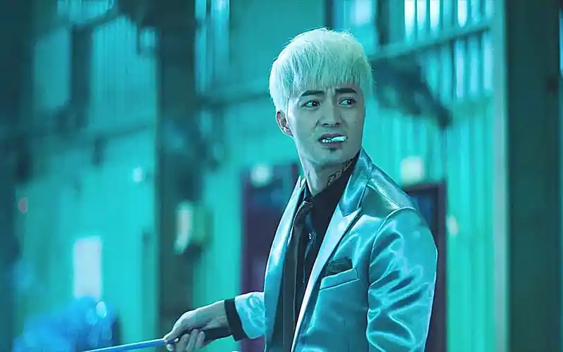 角头2里的白毛,开局有多嚣张,结局死的就有多惨