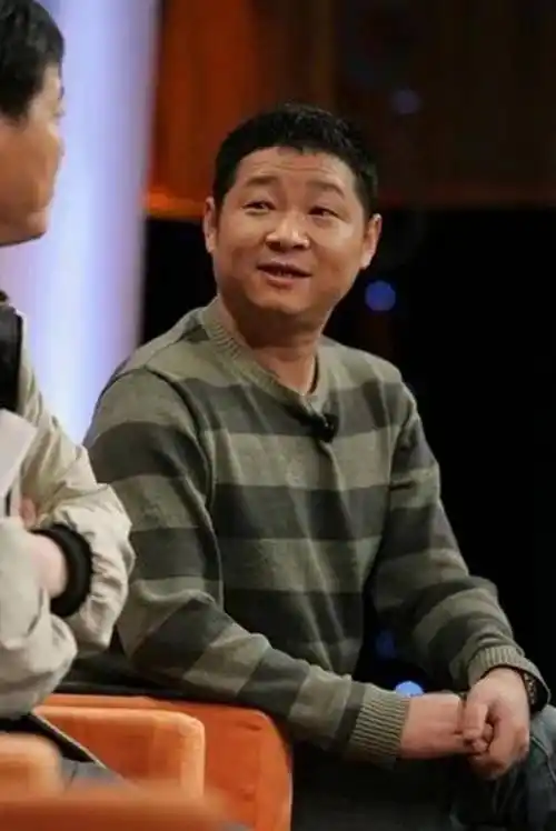 从小耳濡目染,让他自小就受到艺术的熏陶.