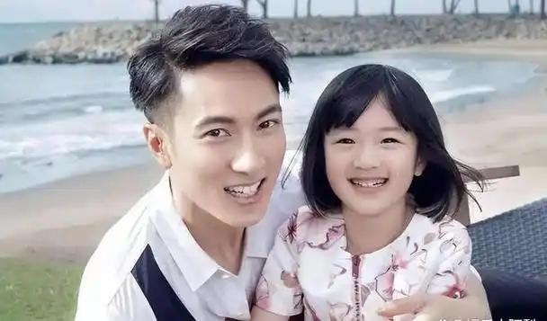 表面低调,其实"家世显赫"8位男星,有人6代为官,有人皇室传人