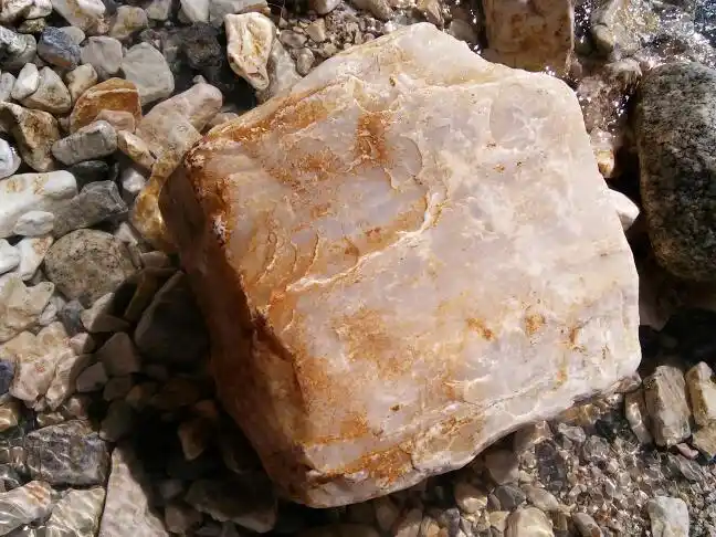 我有块昆仑玉原石求鉴定