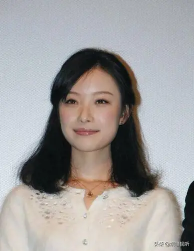 谋女郎出道却被雪藏,凭红毯造型杀出血路,细数倪妮时尚圈上位史