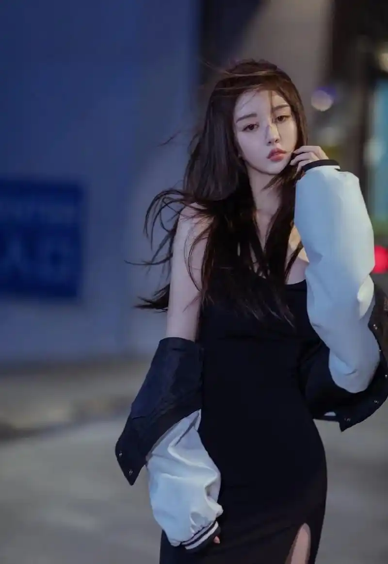 周麟嘉,实力与颜值兼具的气质女神