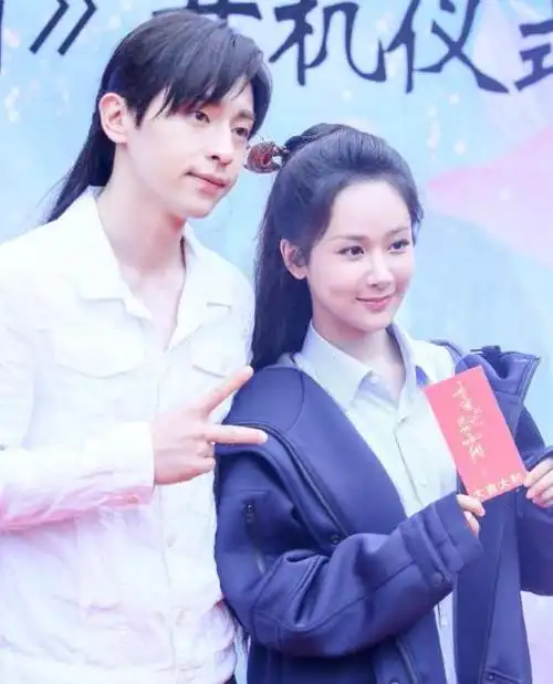 事实证明,邓伦近照曝光还想复出的试探,撕开了娱乐圈的遮羞布|杨紫