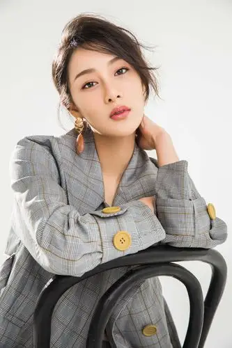 赵圆瑗初秋时节曝光干练写真 淡雅恬静气质撩人