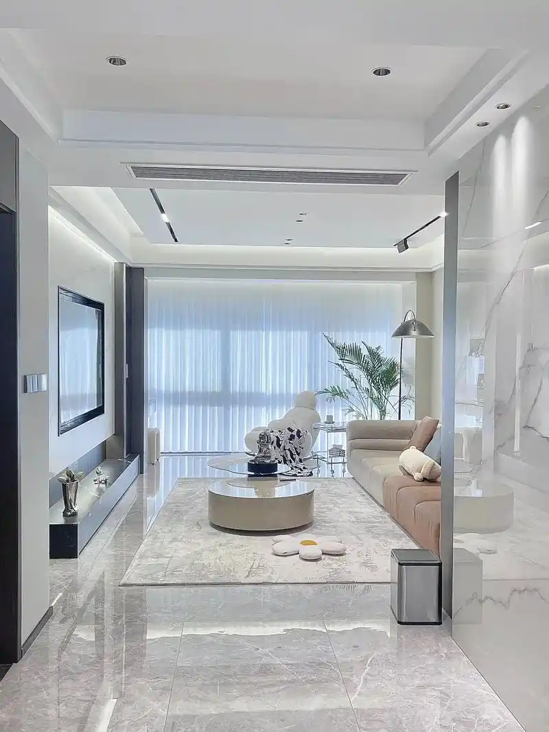 现代简约轻奢风.吊顶:无主灯设计造型简约颜值高,搭配悬浮吊  - 抖音