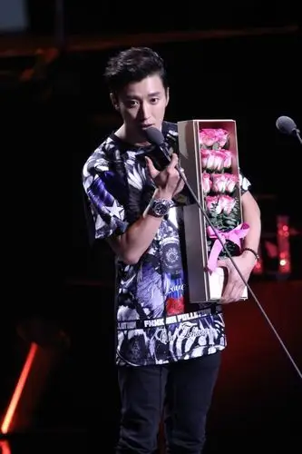 网曝乔任梁死亡昔日作品舞台照回顾25