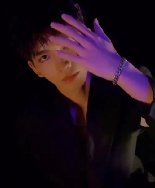 你是我朝思暮想的笔尖少年,在绝城的荒途里辗转成歌67@陆泽川