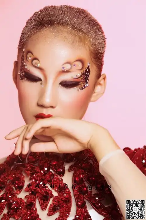 舞台创意妆容——造型师/扬子