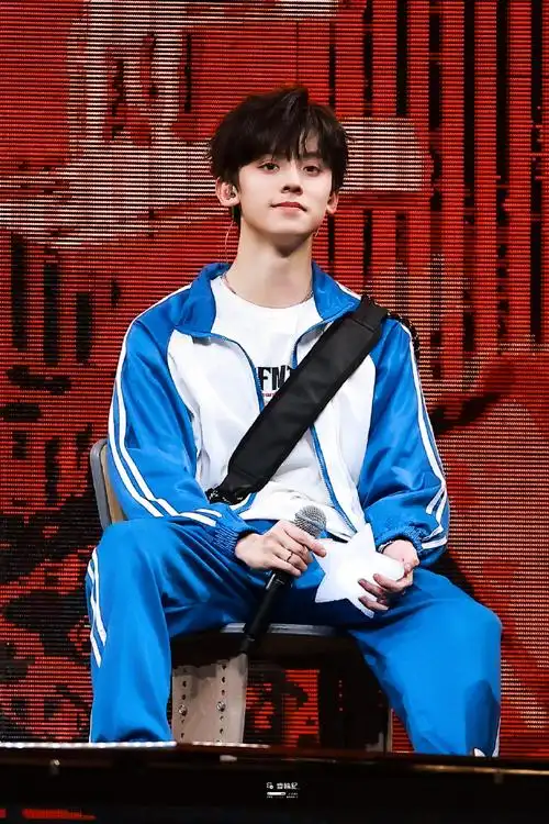 tf家族登陆计划蝴蝶效应演唱会##左航舞台饭拍##左航不得不爱舞台