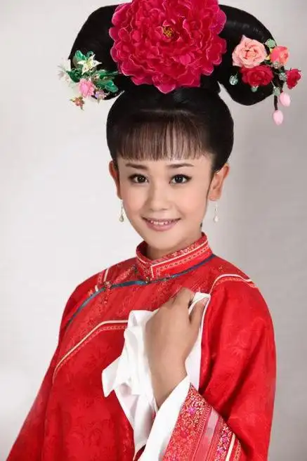 组图:新《还珠》曝新照 新老演员敬业斗演技