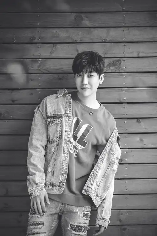 王野深秋写真曝光 你的最佳男友上线