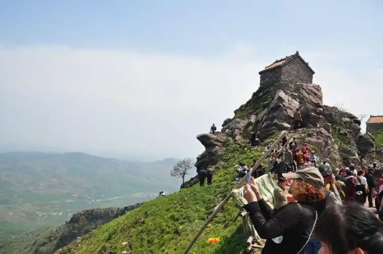 小顶山黄石山风景区