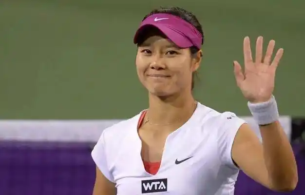 网球天后李娜亚洲首位大满贯获得者41岁下海捞金