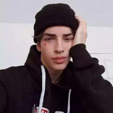 颓废欧美侧面男生头像让人心酸的怀念