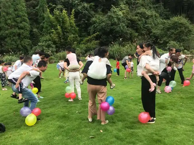 幸福像花儿一样——暨大港头镇中心幼儿园大二班亲子活动!