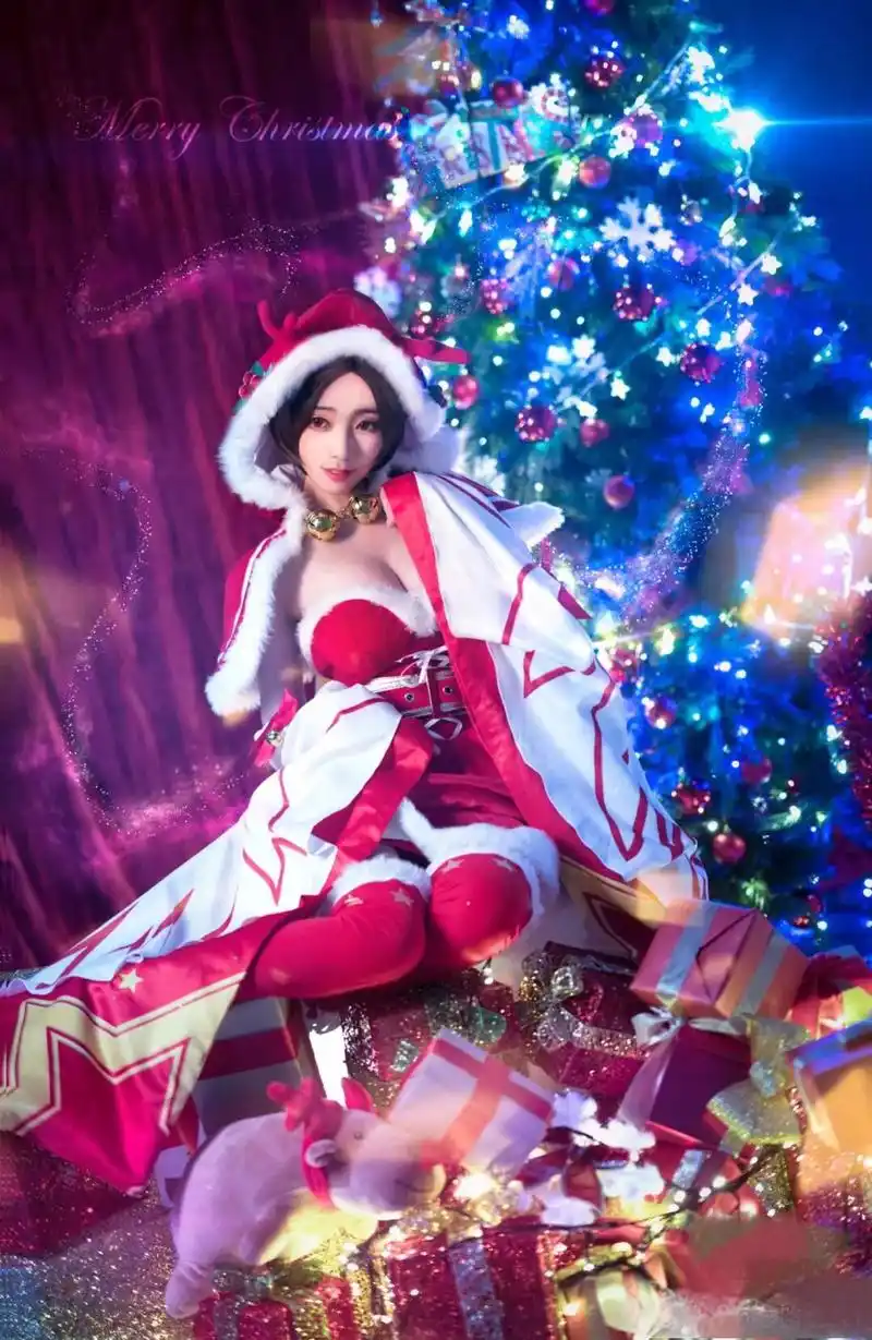 动漫王者cos:奶妈蔡文姬,热情桑巴妲己,哪个才是你的菜