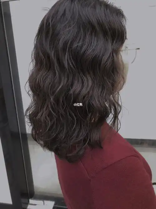 法式慵懒烫发中长发蛋卷头