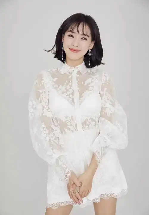 王智个人资料介绍(王智,有颜值有身材的她,为什么就是捧不红?