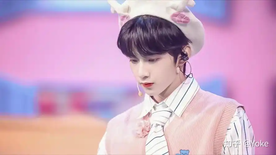 姐妹分享一下刘耀文高清壁纸呗