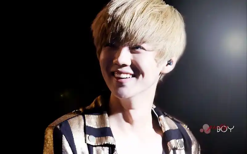 鹿晗饭拍 mama混剪 by lovesick