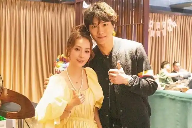 杨怡的姐姐杨卓娜,豹哥的老婆胡蓓蔚,力捧上位小生胡鸿钧以及罗天宇