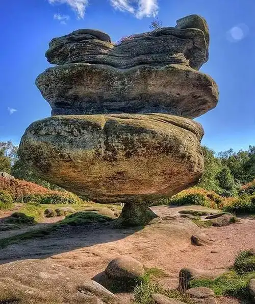 奇石欣赏难得一见的奇石景观