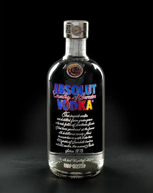 瑞典 绝对伏特加 安迪沃霍尔限量版 700ml 送28元瑞士莲精选巧克力3粒