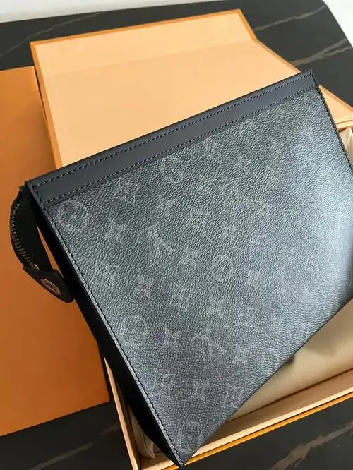 lv男士手拿包黑花