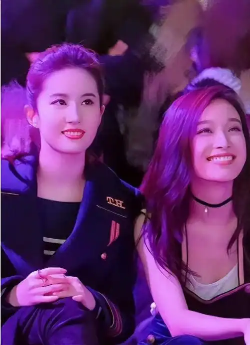 刘亦菲倪妮世纪同框,你觉得谁更美