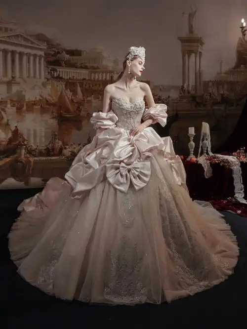 香槟宫廷重工复古抹胸蓬蓬裙01西安婚纱馆