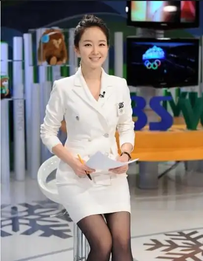 朴善英1982年出生,毕业于韩国同德女子大学文献情报专业.