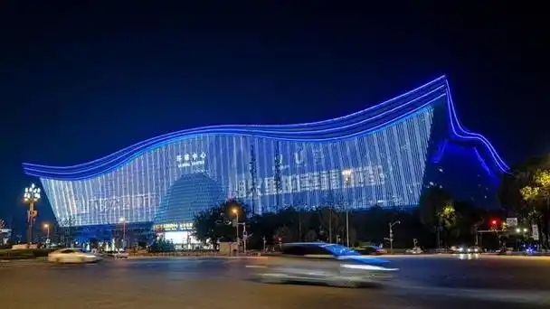 成都环球中心(成都市城管委供图)