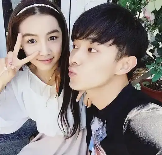 许凯和大金分手后一段时间,和同样是模特的张南在一起了.