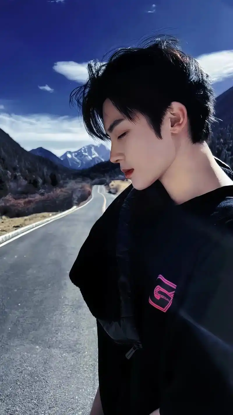 侯明昊 壁纸 帅死了!#护心 @抖音小助手 @dou  - 抖音