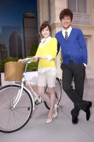 吴克群王心凌拍广告 传酬劳达七位数(组图)