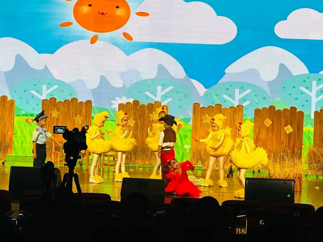 记录:幼儿戏剧《机智的小鸡》荣获南海区"特金奖"付出的努力终