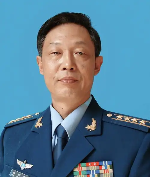 杨明臣