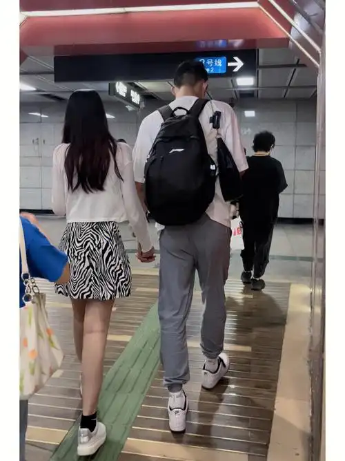 身高175和196谈恋爱是什么感觉 别问 一看就很甜[玫瑰r]#175 #高个子