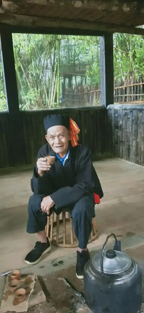 写美篇拉木鼓是佤族人重要的宗教仪式,也是他们精神生活中的重要内容