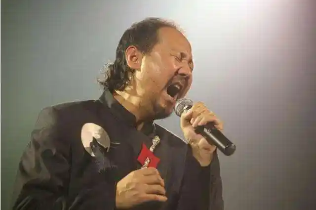 虽然做了诸多努力,2010年,嘎吉尔最终还是永远地离开了.