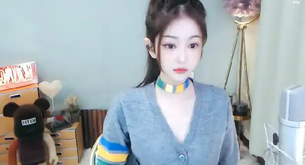 微凉深v开播美照尽显女神气质